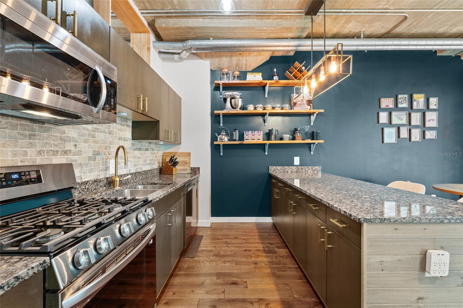 101 N 12TH ST #206