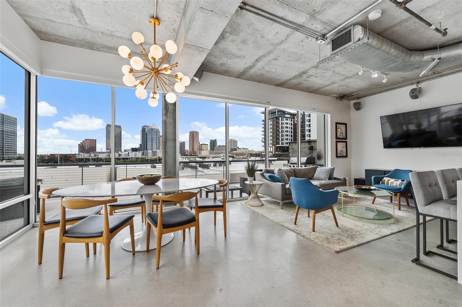 101 N 12TH ST #206