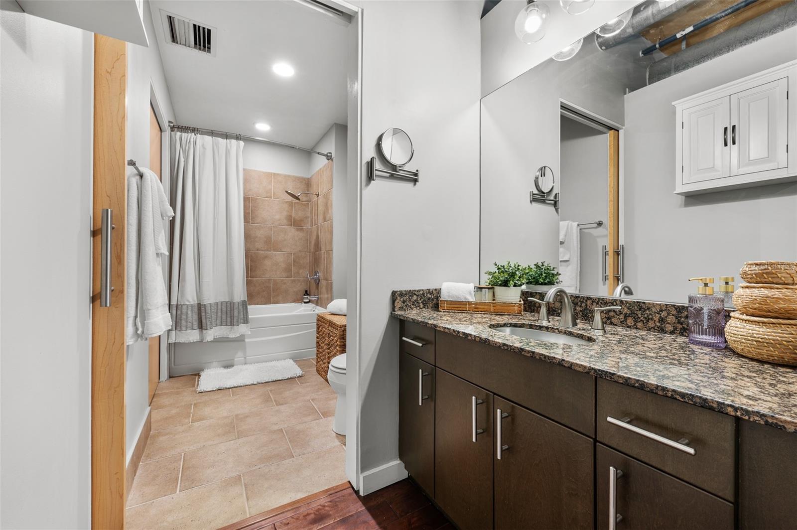 101 N 12TH ST #206