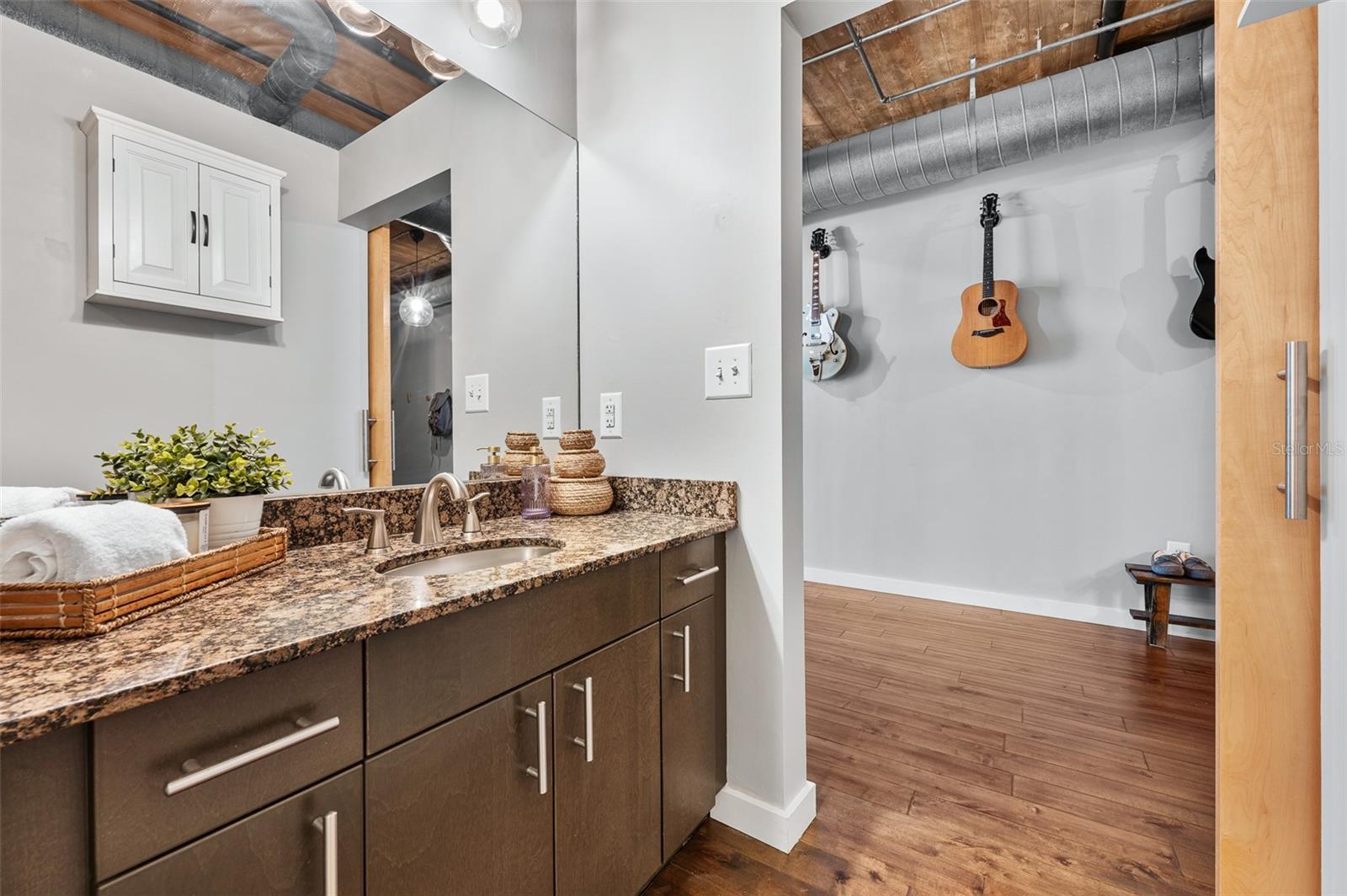 101 N 12TH ST #206