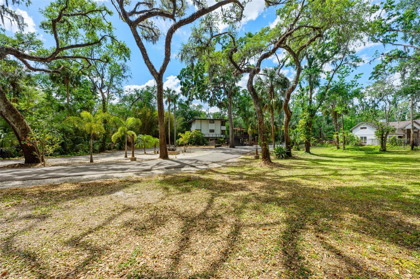 4701 RAMBLING RIVER RD
