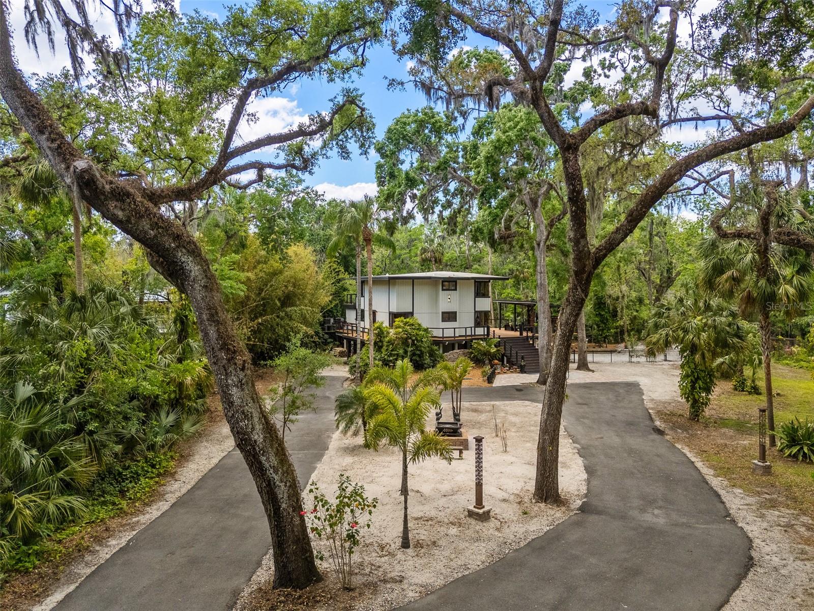 4701 RAMBLING RIVER RD