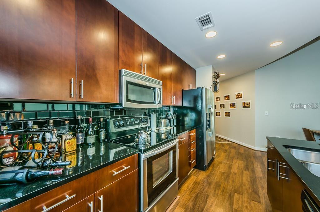 777 N ASHLEY DR #2403