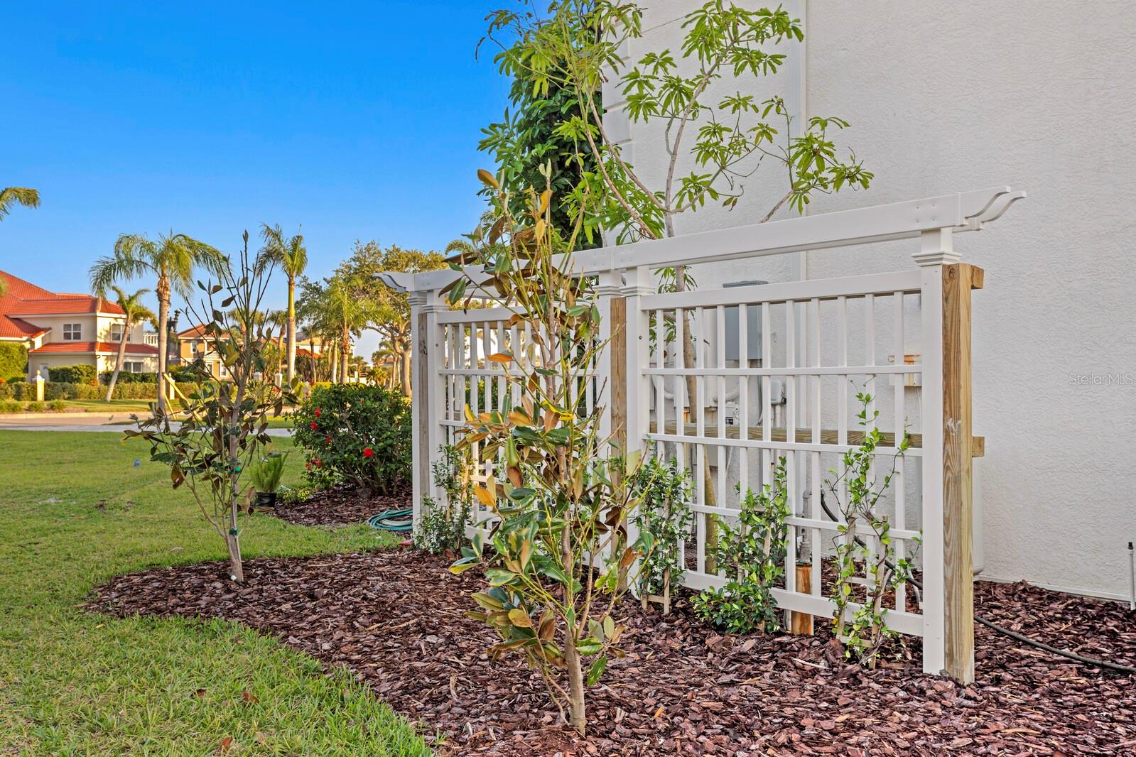 6106 MARBELLA BLVD