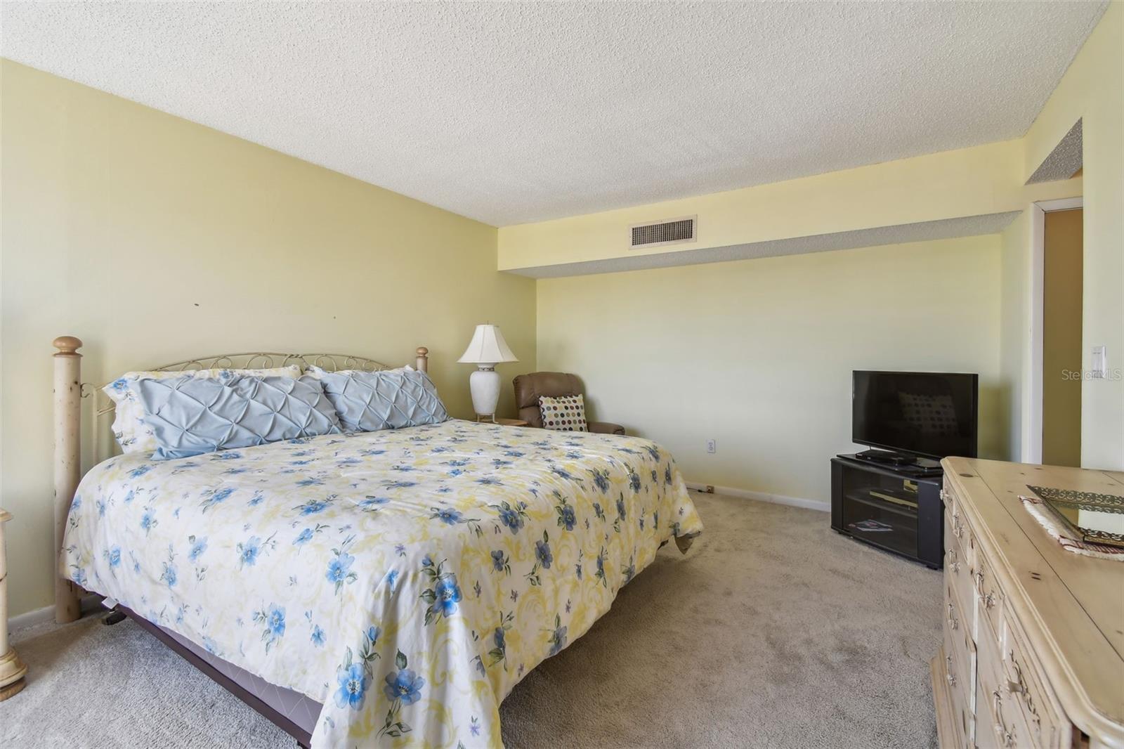 800 S GULFVIEW BLVD #908