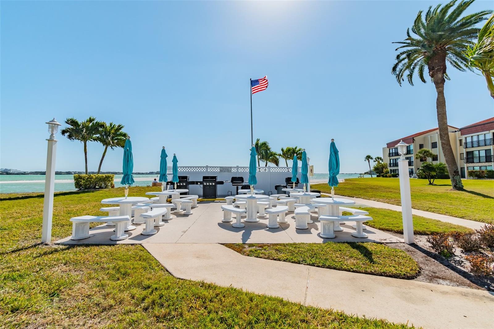 800 S GULFVIEW BLVD #908