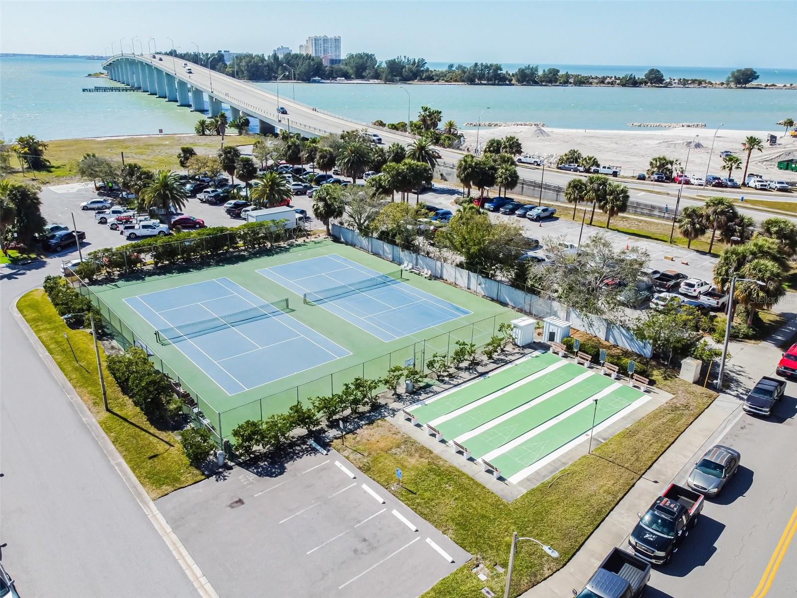 800 S GULFVIEW BLVD #908