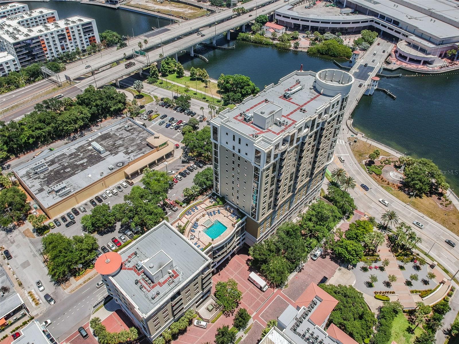 275 BAYSHORE BLVD #1808