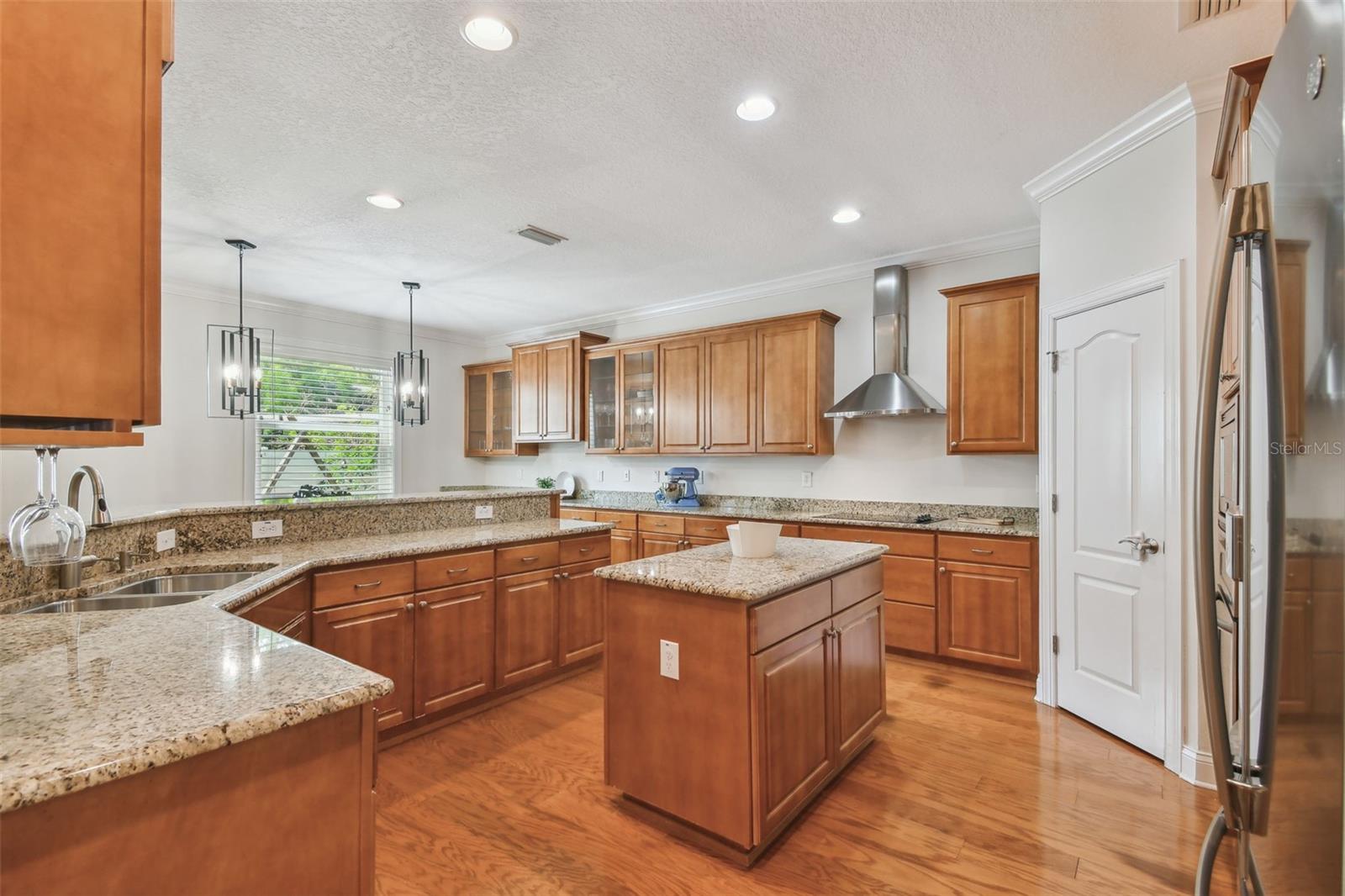 3710 W SAN PEDRO ST