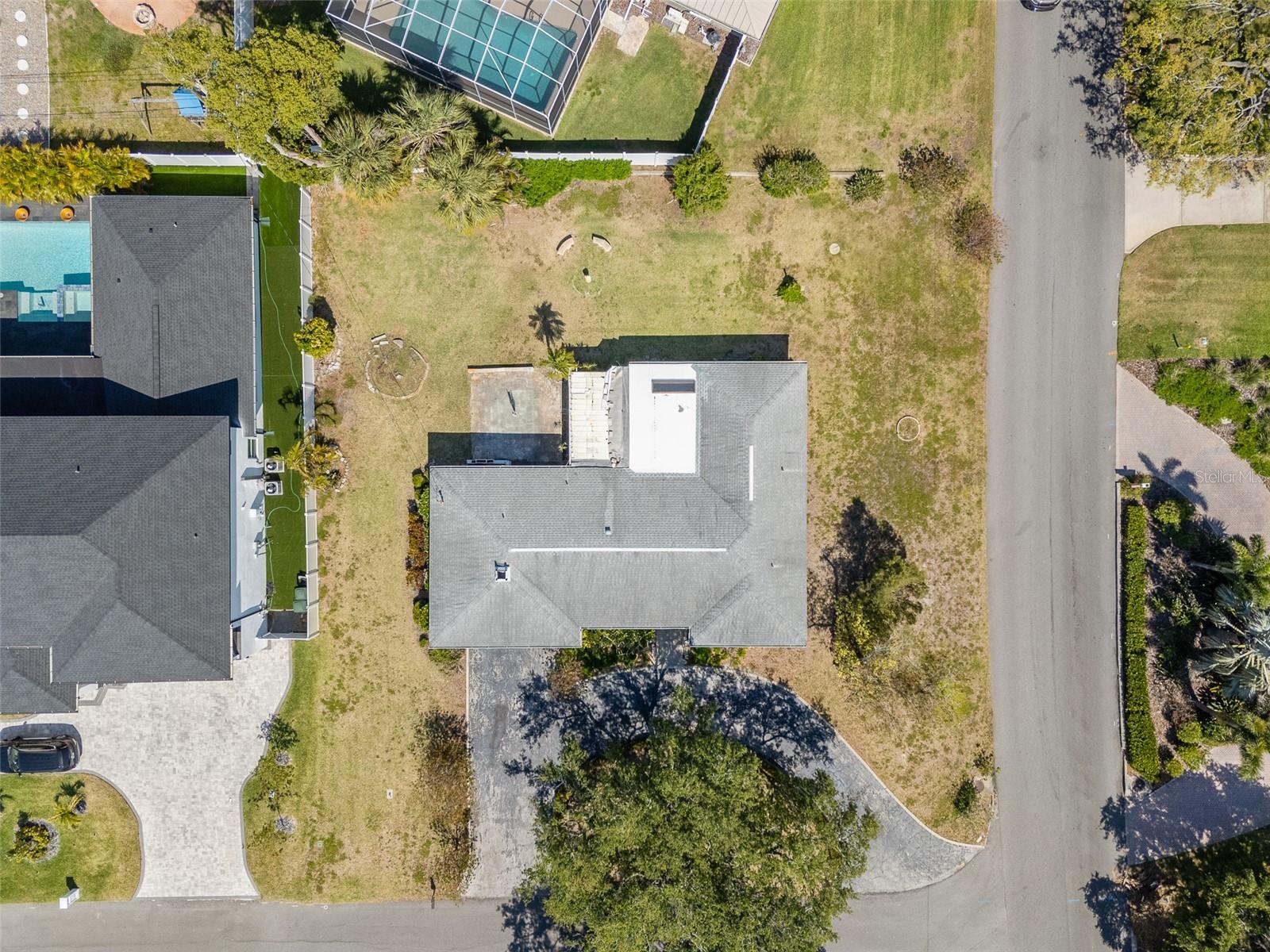 319 CEDAR LN