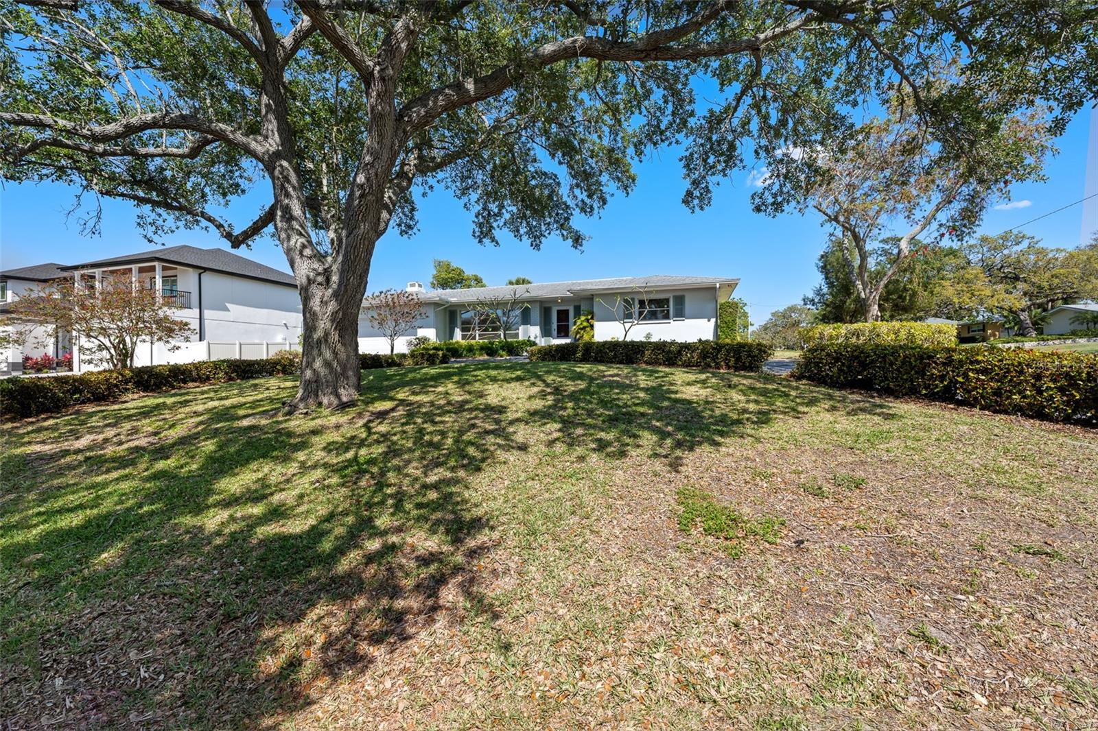 319 CEDAR LN