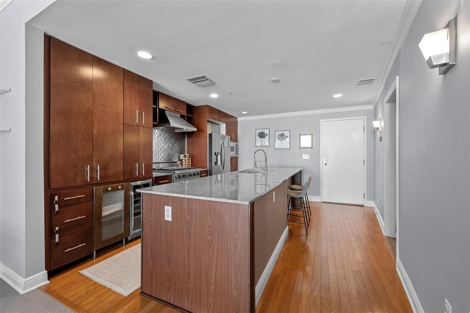 1120 E KENNEDY BLVD #1228