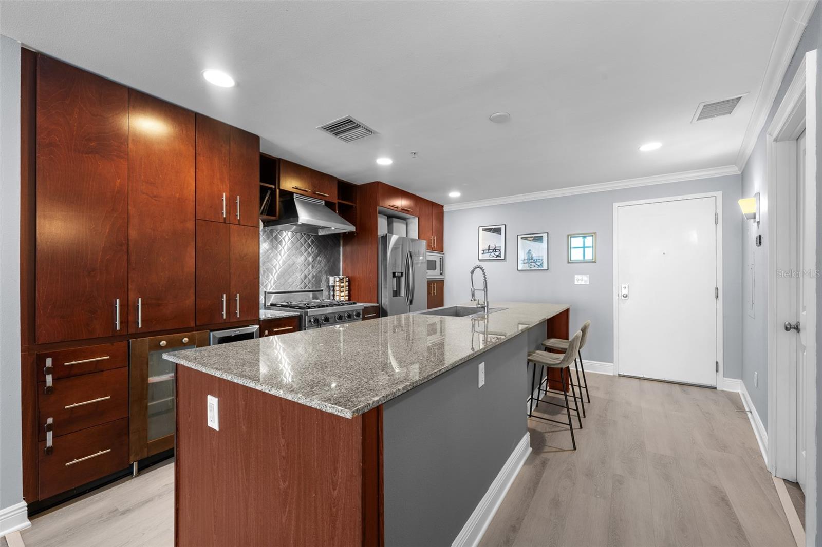 1120 E KENNEDY BLVD #1228