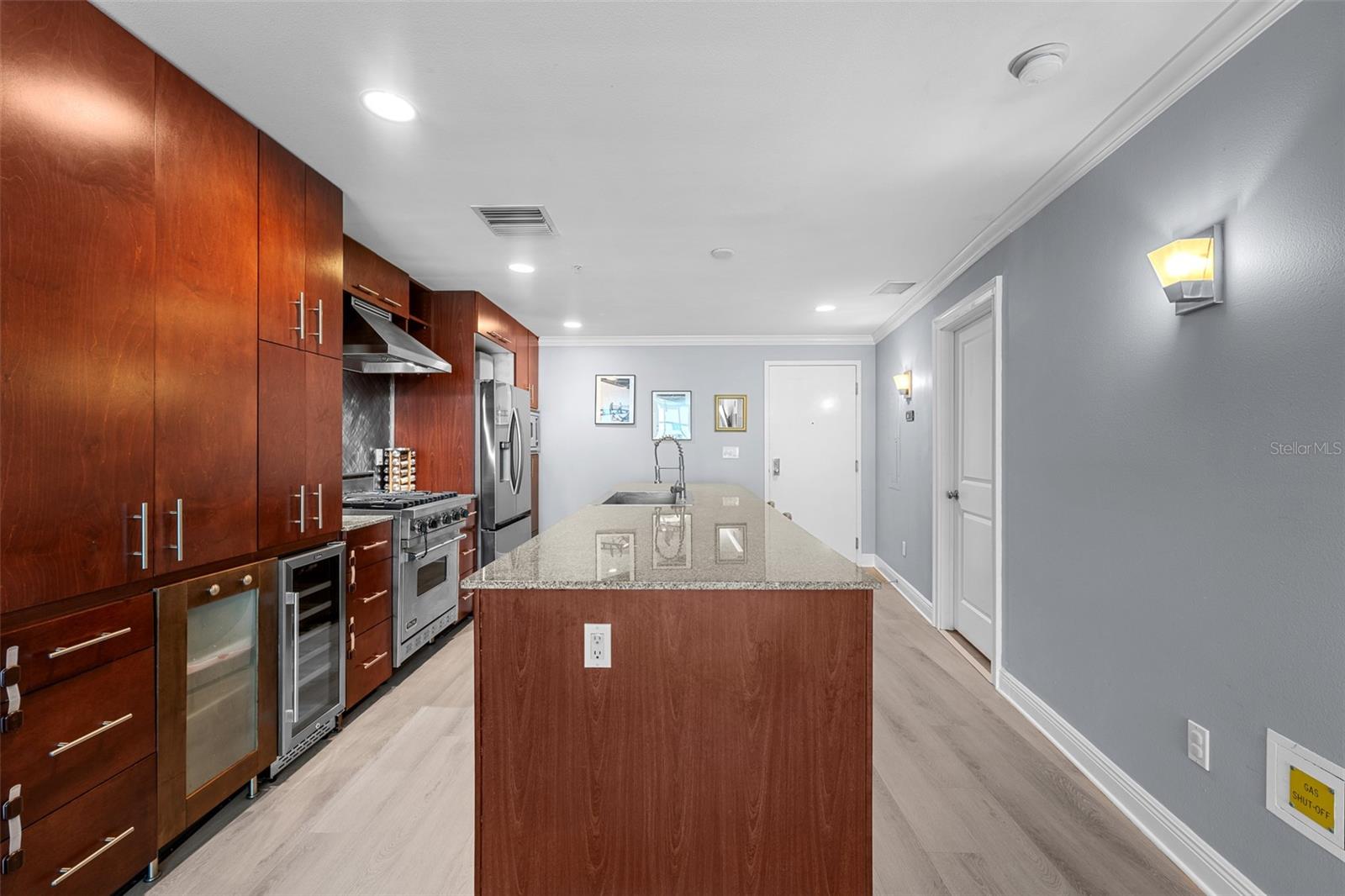 1120 E KENNEDY BLVD #1228