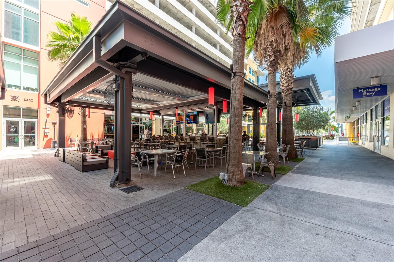 1120 E KENNEDY BLVD #1228