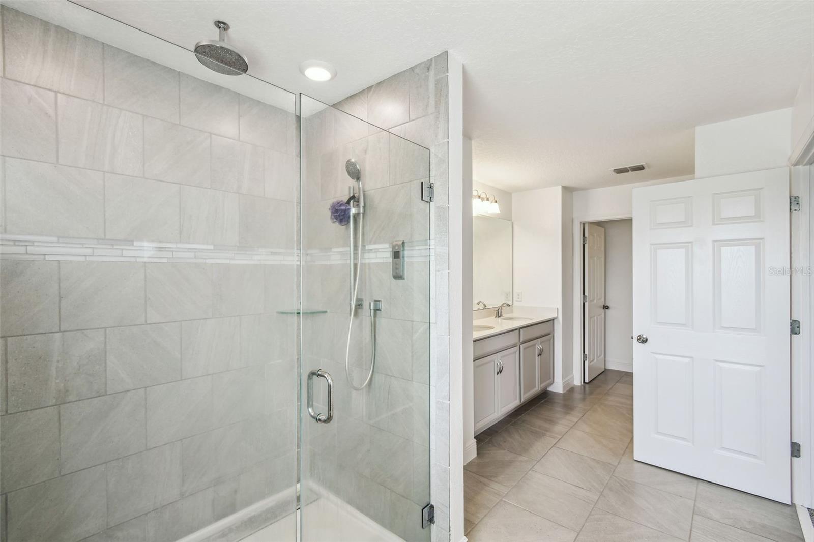 4950 CHASE CT
