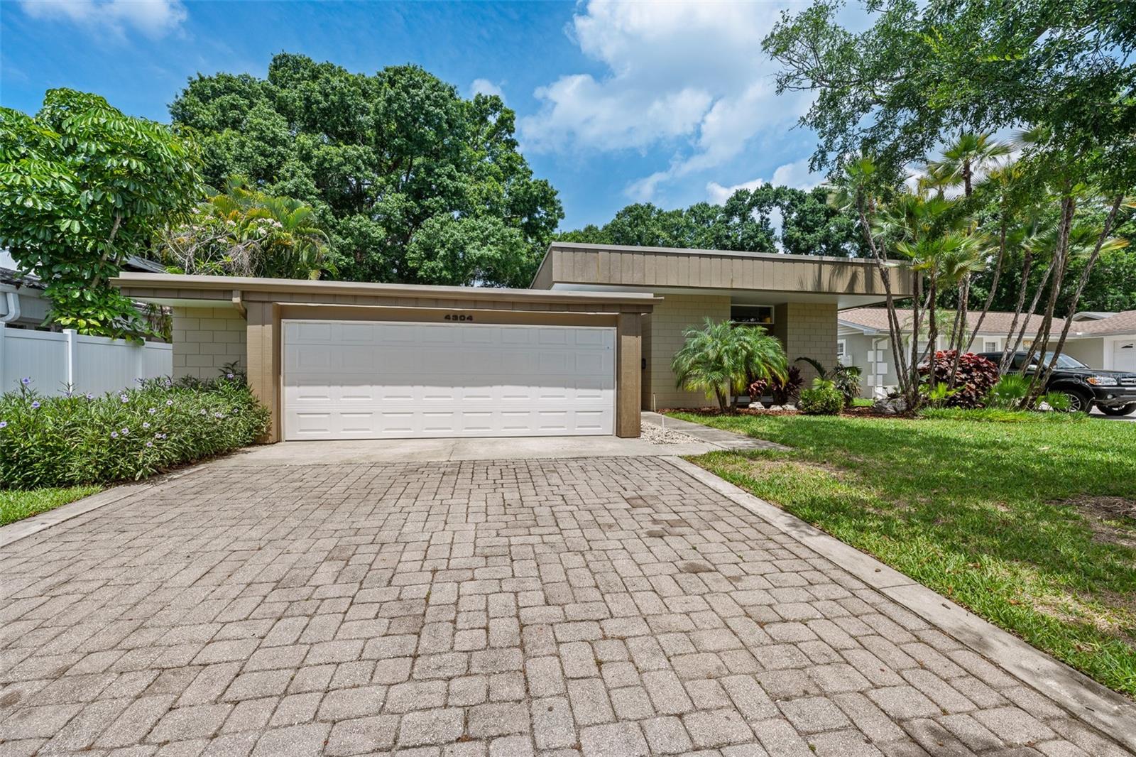 4304 N RIVER VIEW AVE