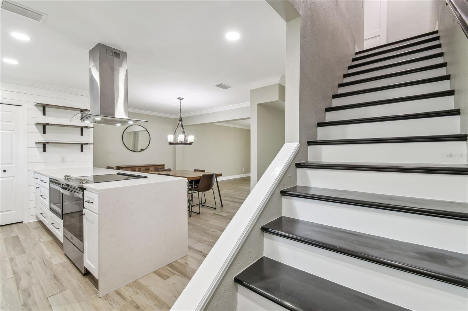 2702 W PAXTON AVE #D