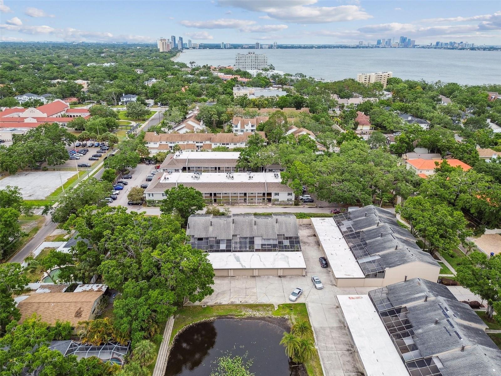 2702 W PAXTON AVE #D