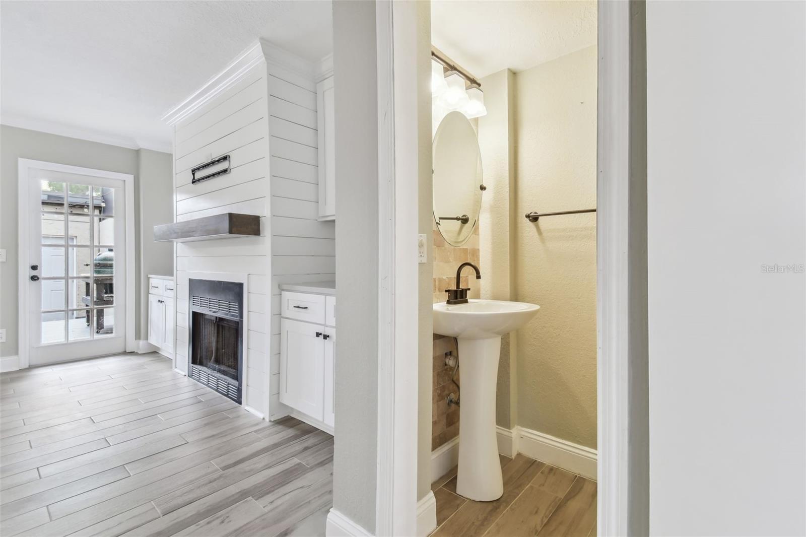 2702 W PAXTON AVE #D