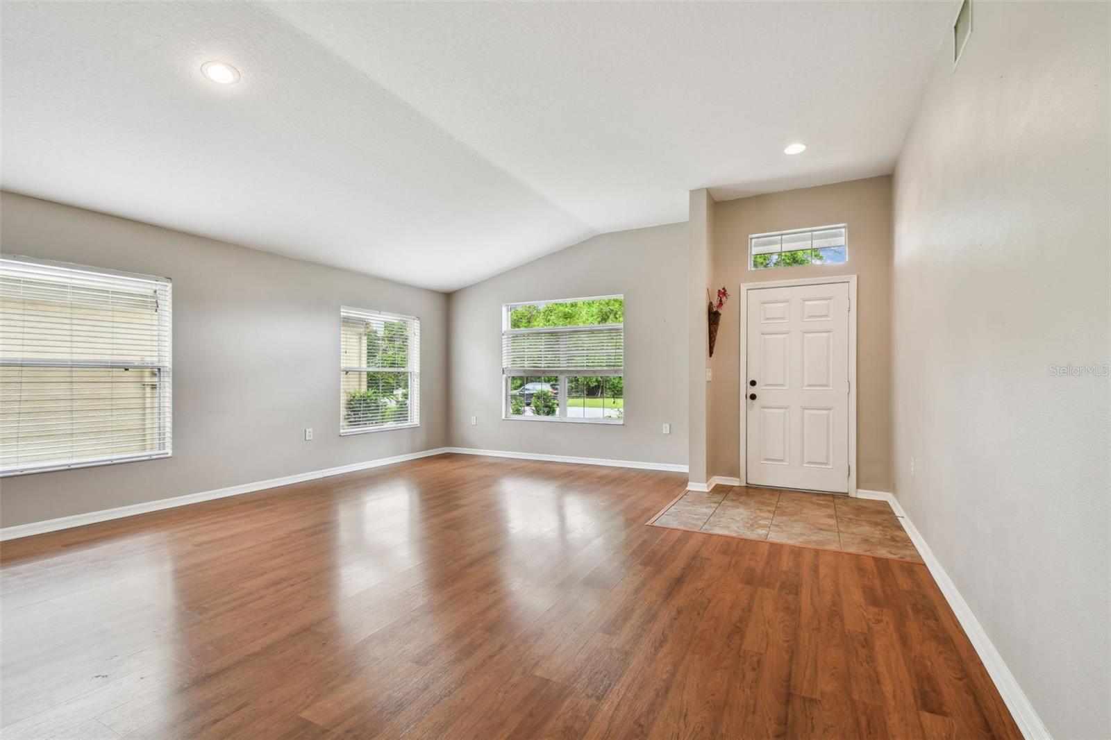 15709 LEATHERLEAF LN