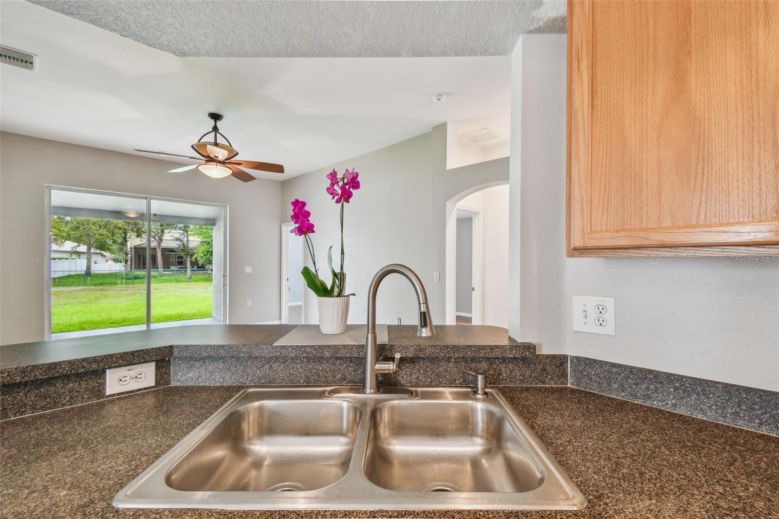 15709 LEATHERLEAF LN