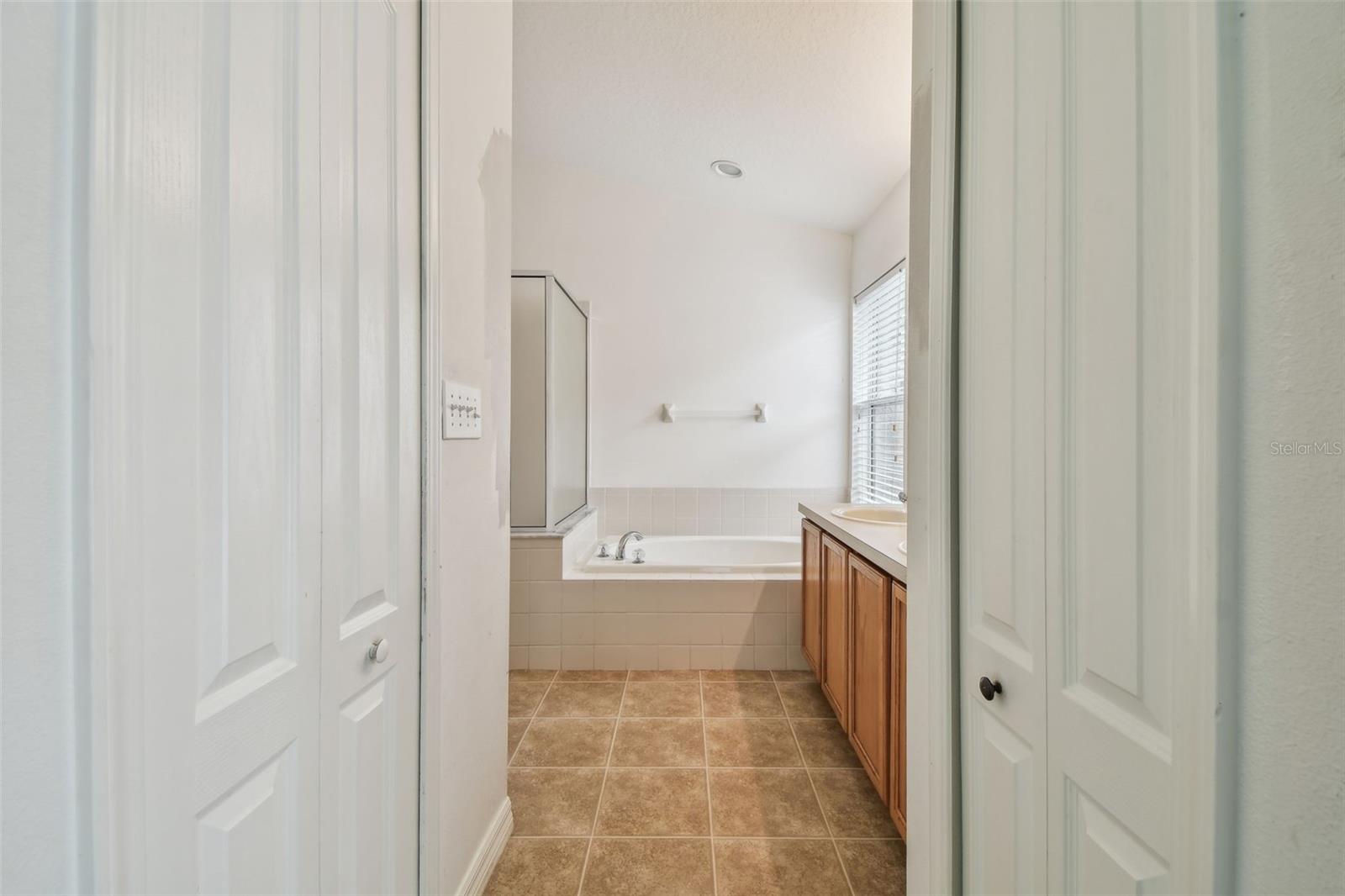 15709 LEATHERLEAF LN