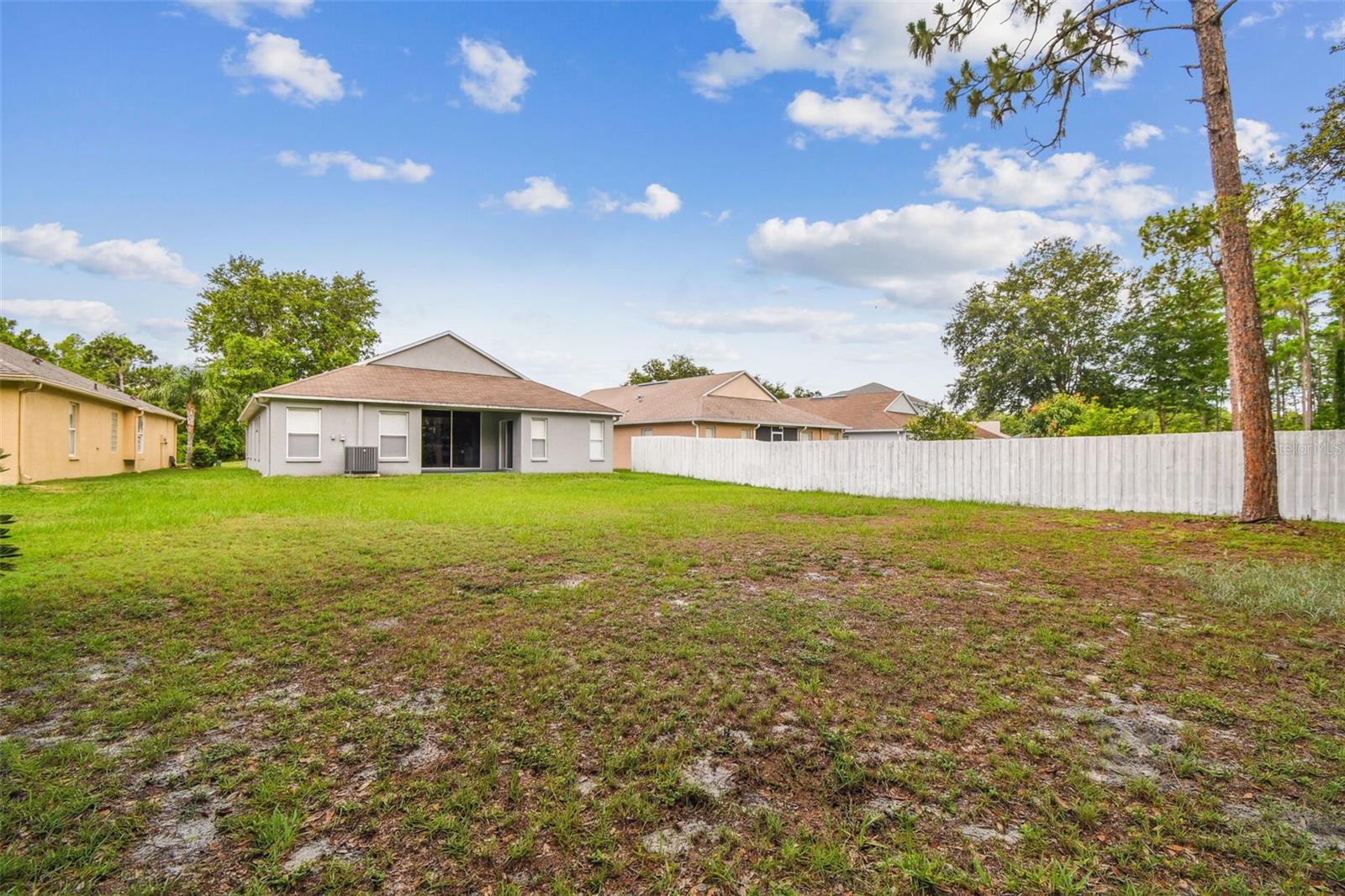 15709 LEATHERLEAF LN