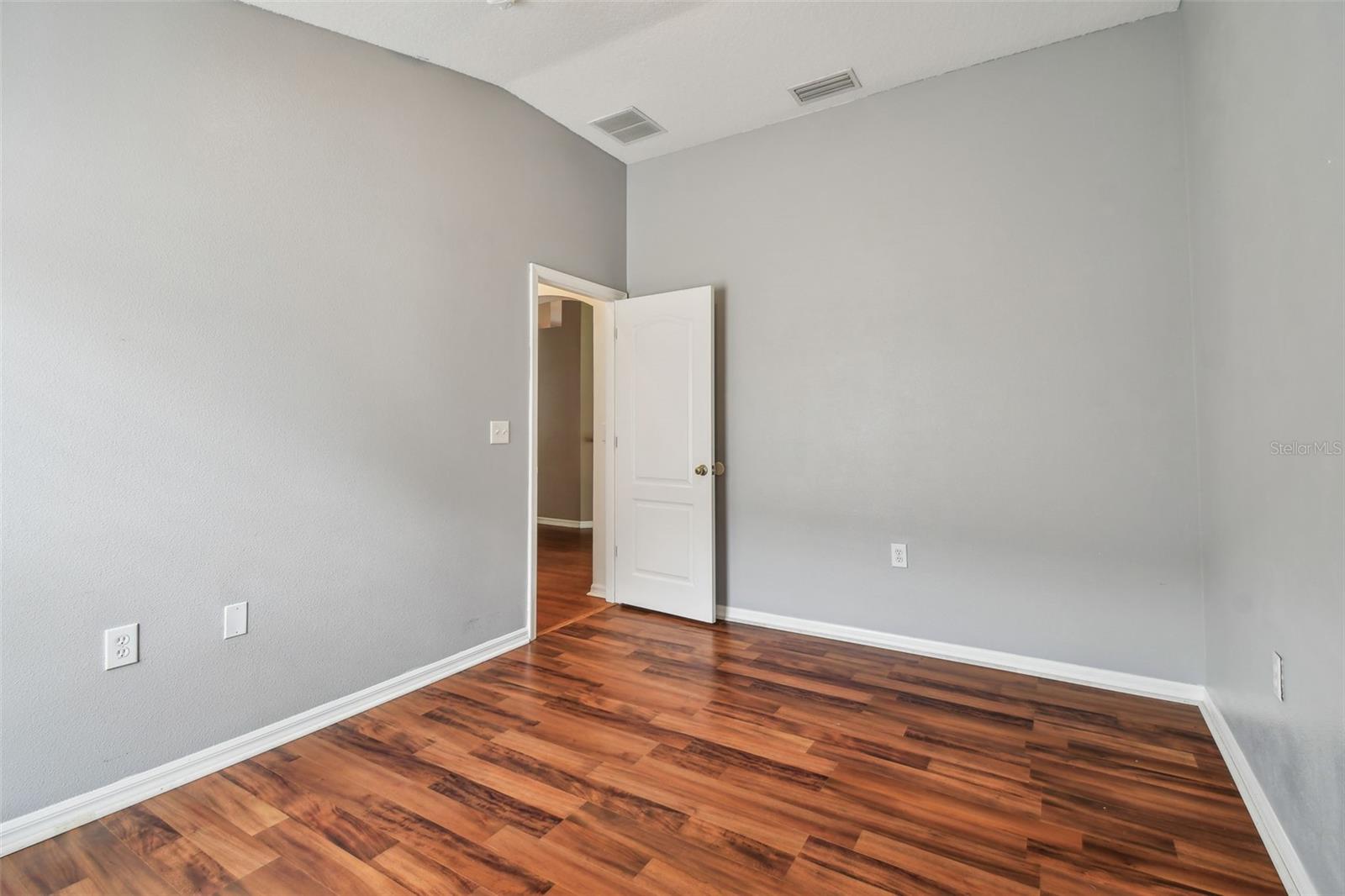 15709 LEATHERLEAF LN