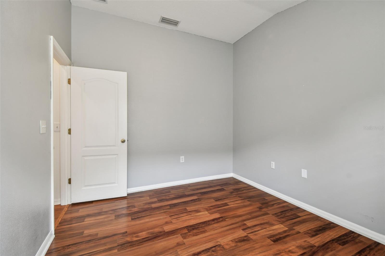 15709 LEATHERLEAF LN