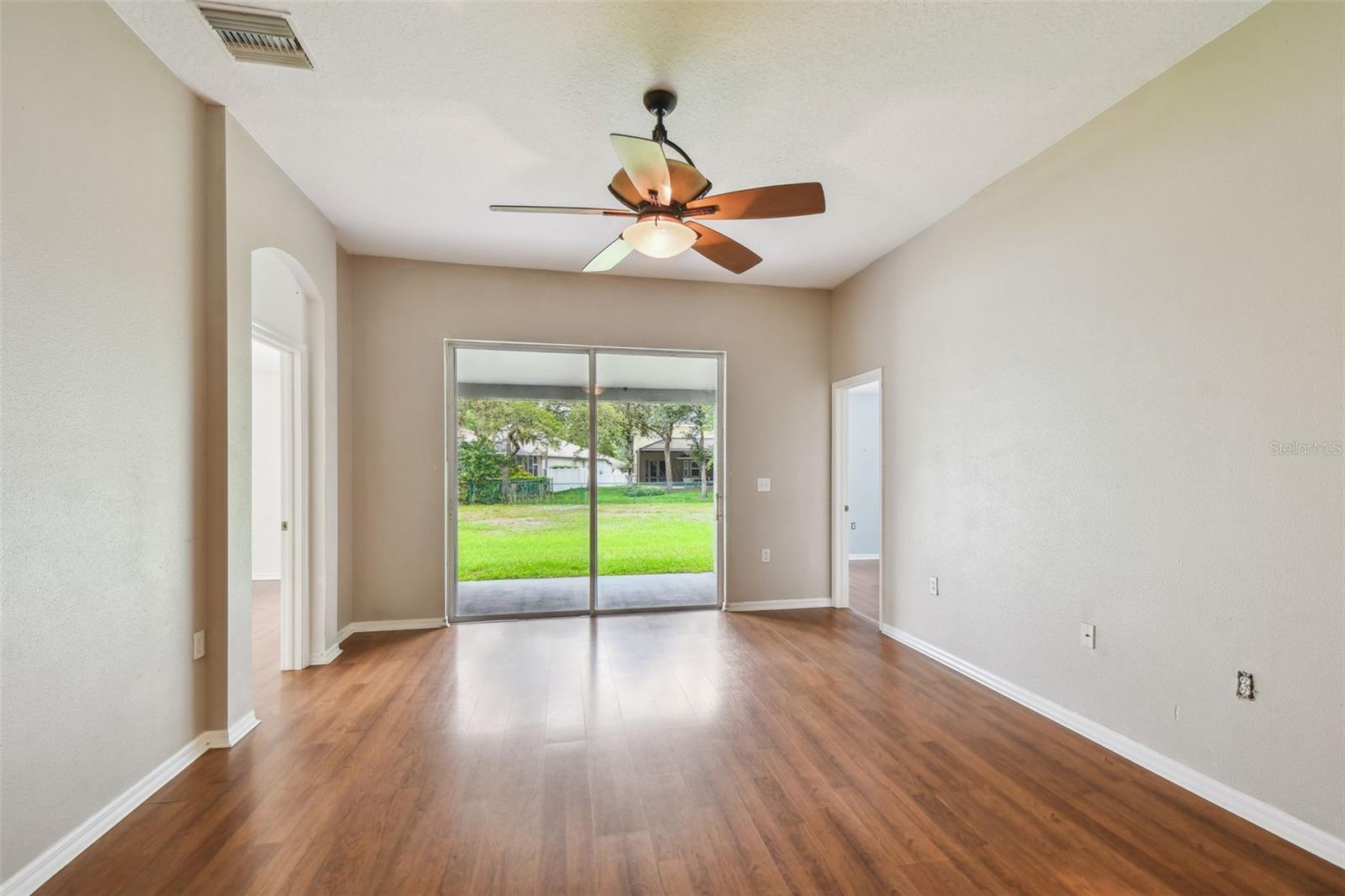 15709 LEATHERLEAF LN