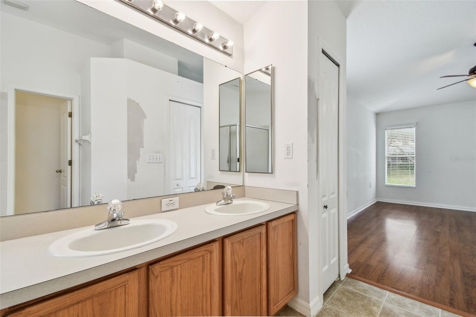 15709 LEATHERLEAF LN