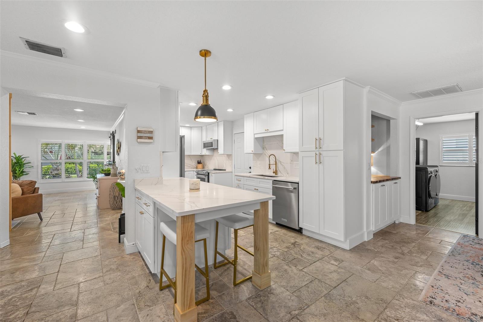 309 PALMETTO LN
