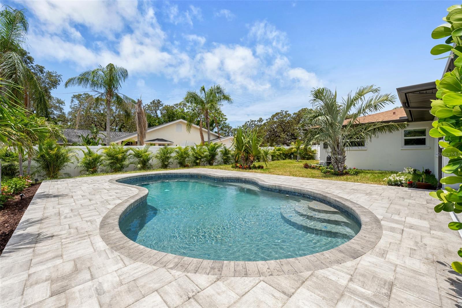 309 PALMETTO LN