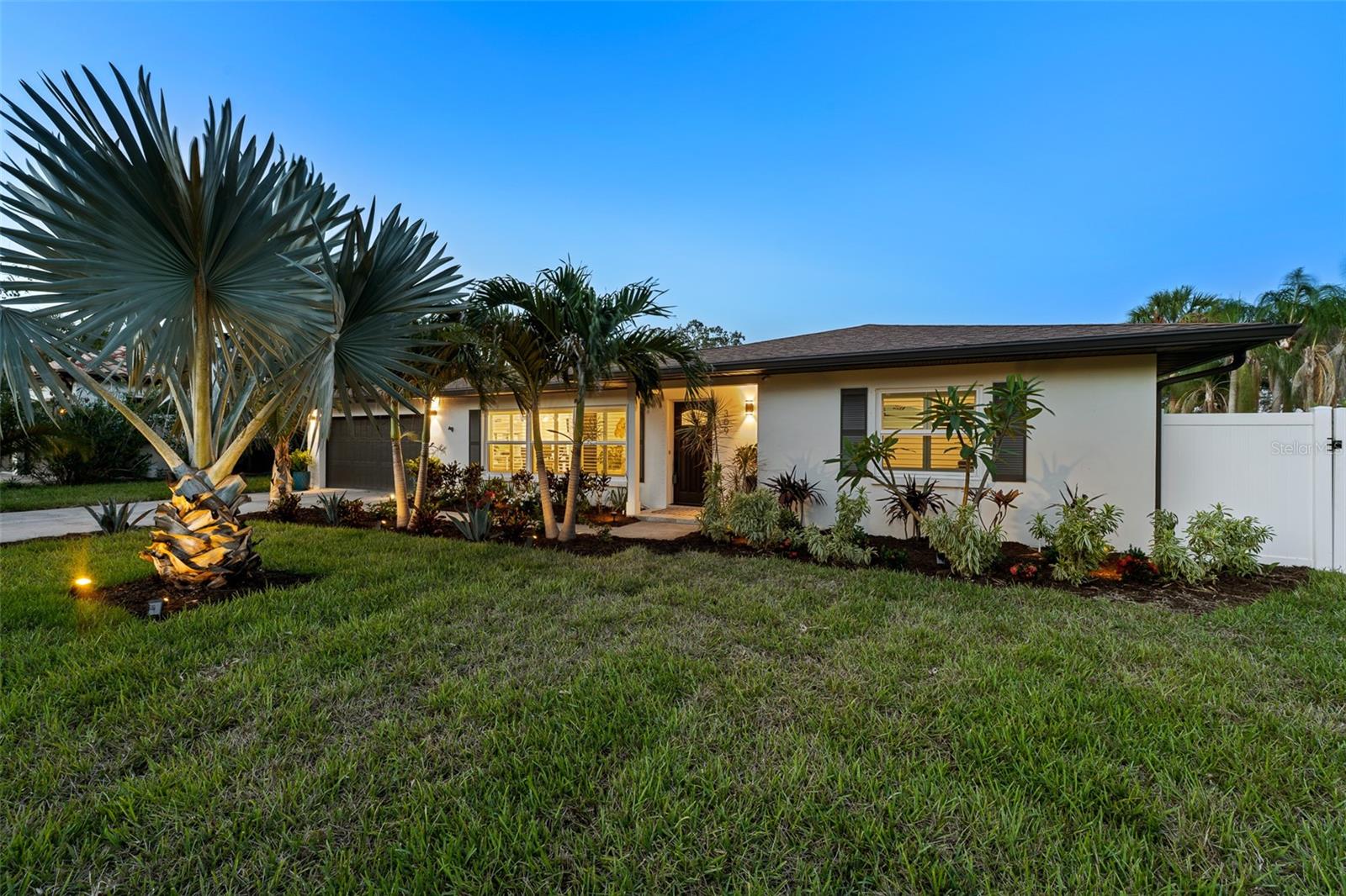 309 PALMETTO LN