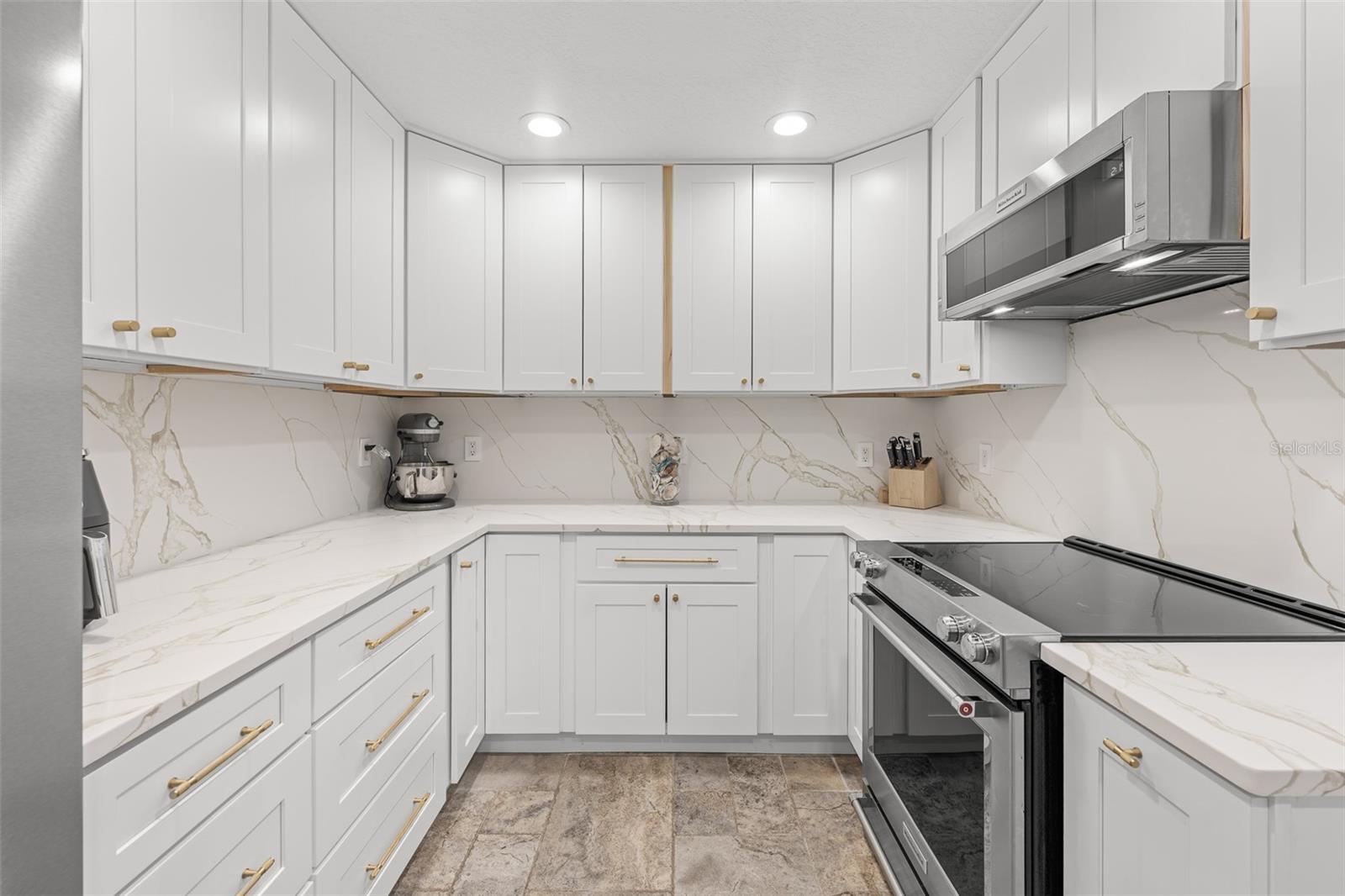 309 PALMETTO LN