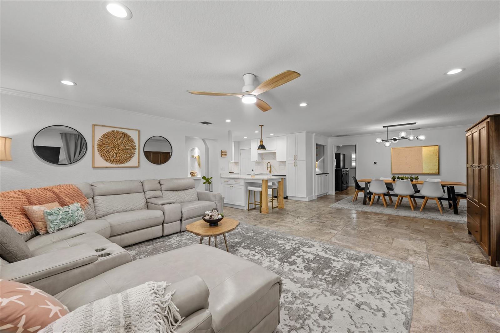 309 PALMETTO LN