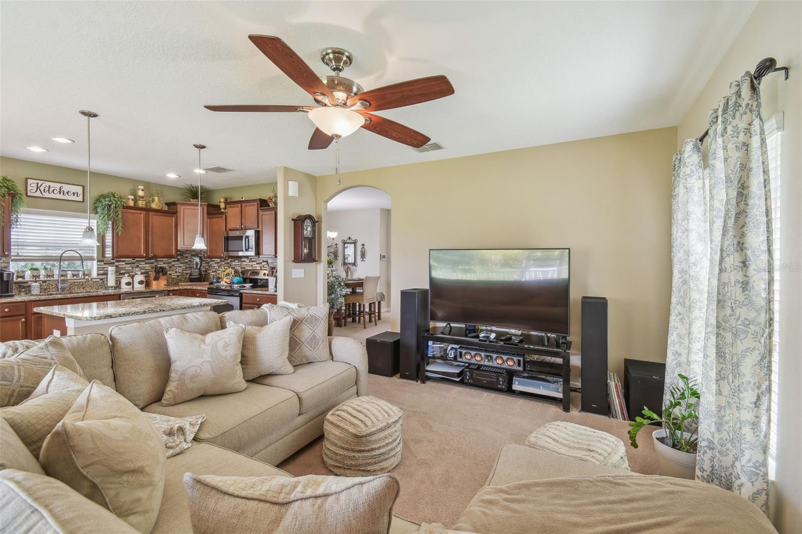 1012 SEMINOLE SKY DR