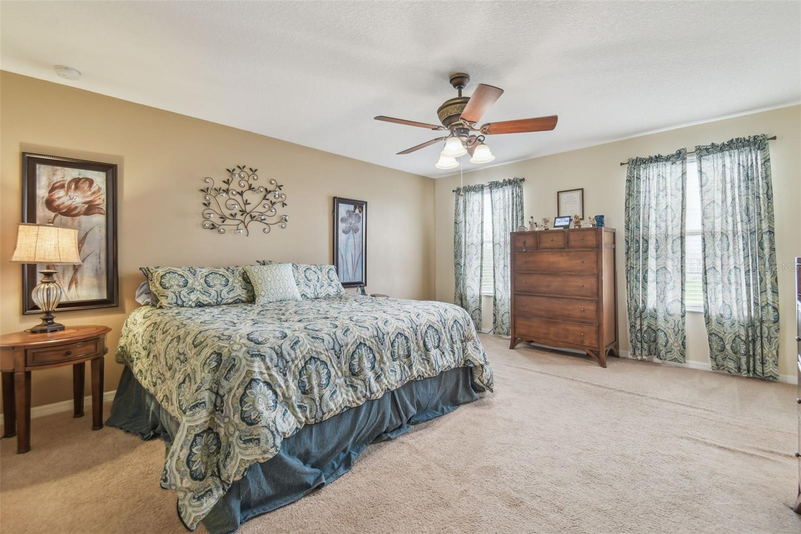 1012 SEMINOLE SKY DR