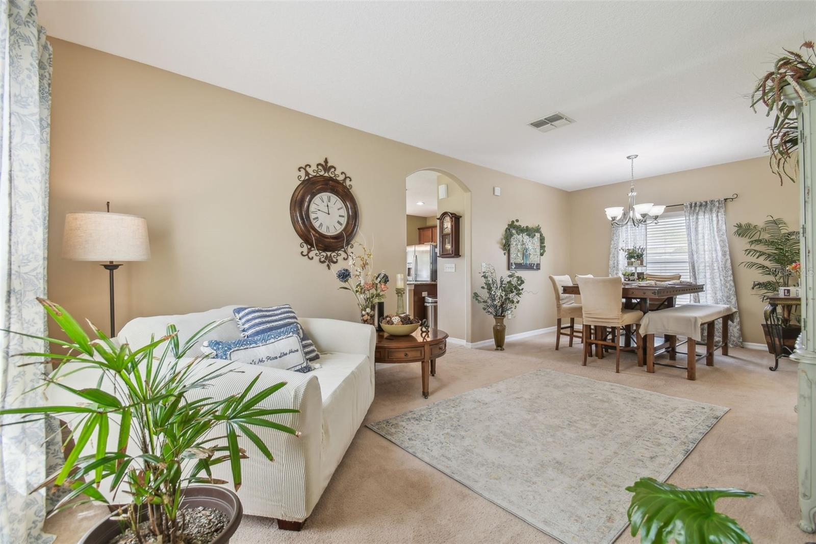 1012 SEMINOLE SKY DR