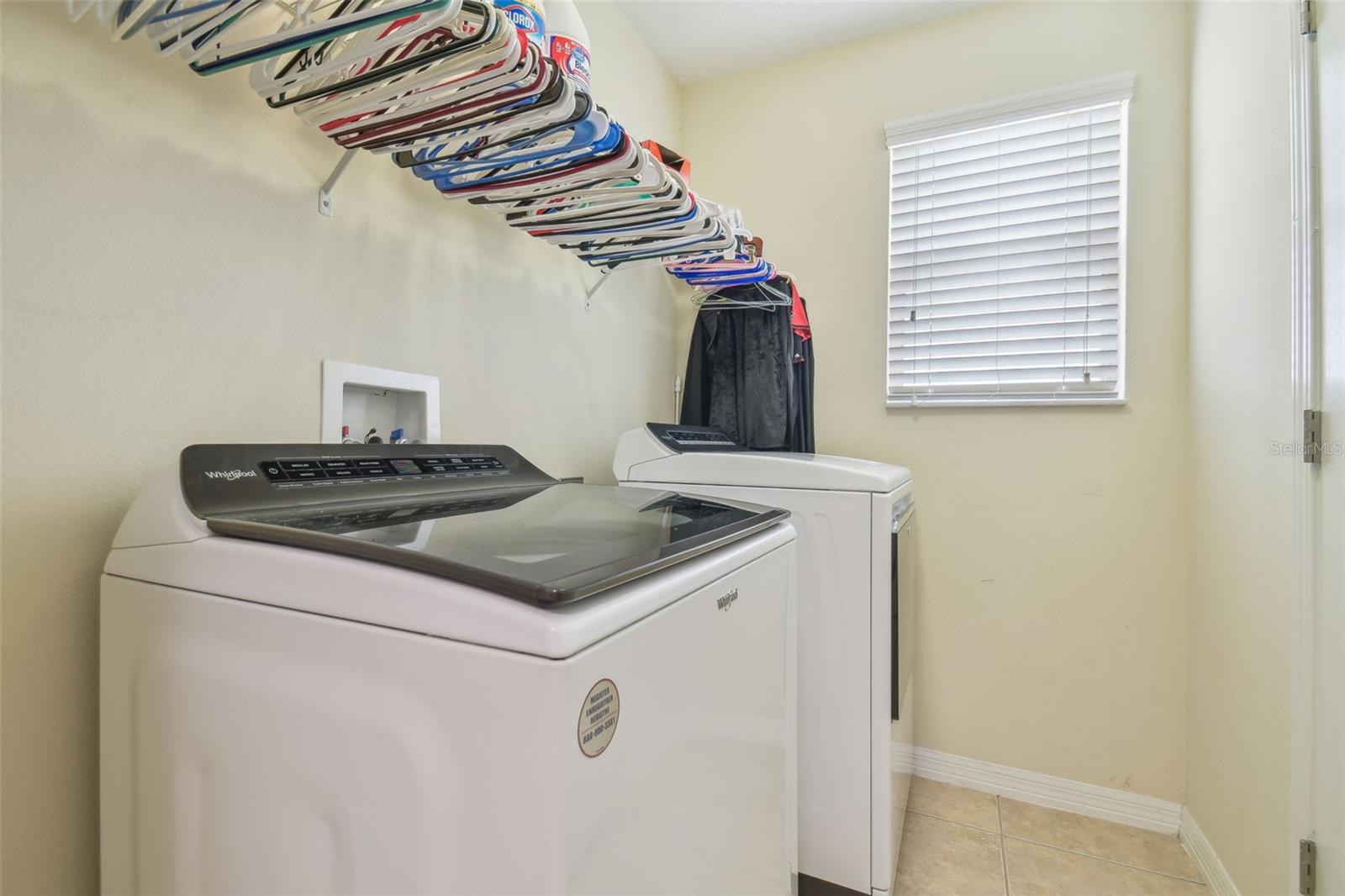 1012 SEMINOLE SKY DR