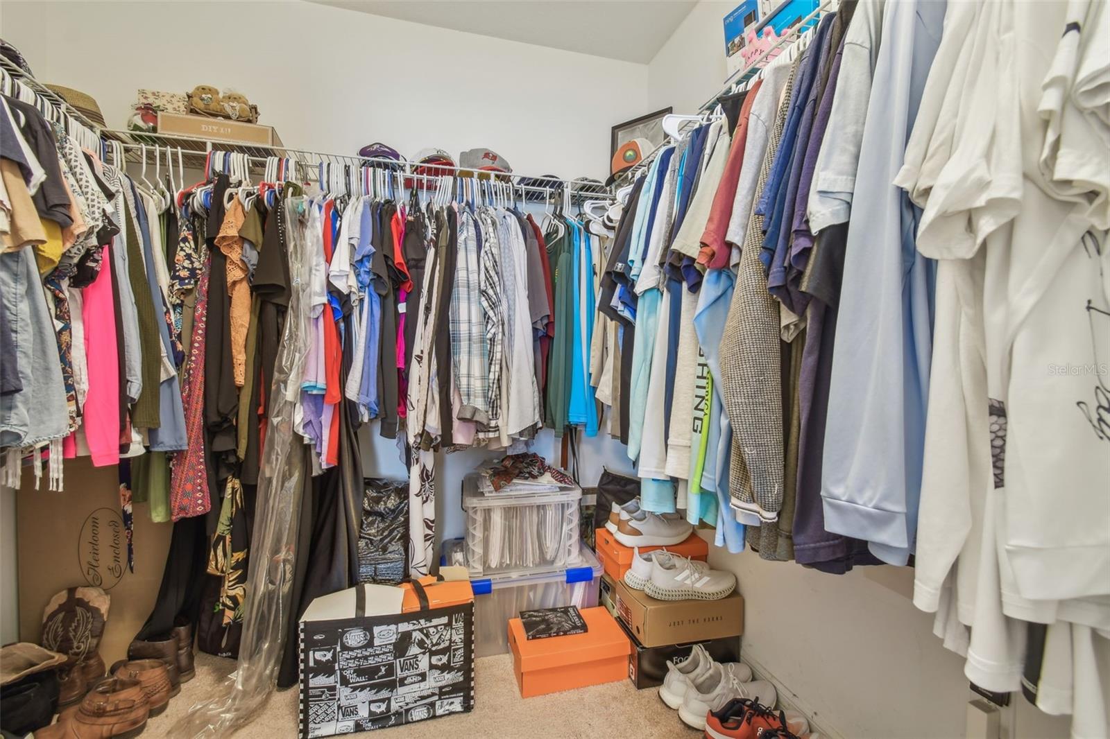 1012 SEMINOLE SKY DR