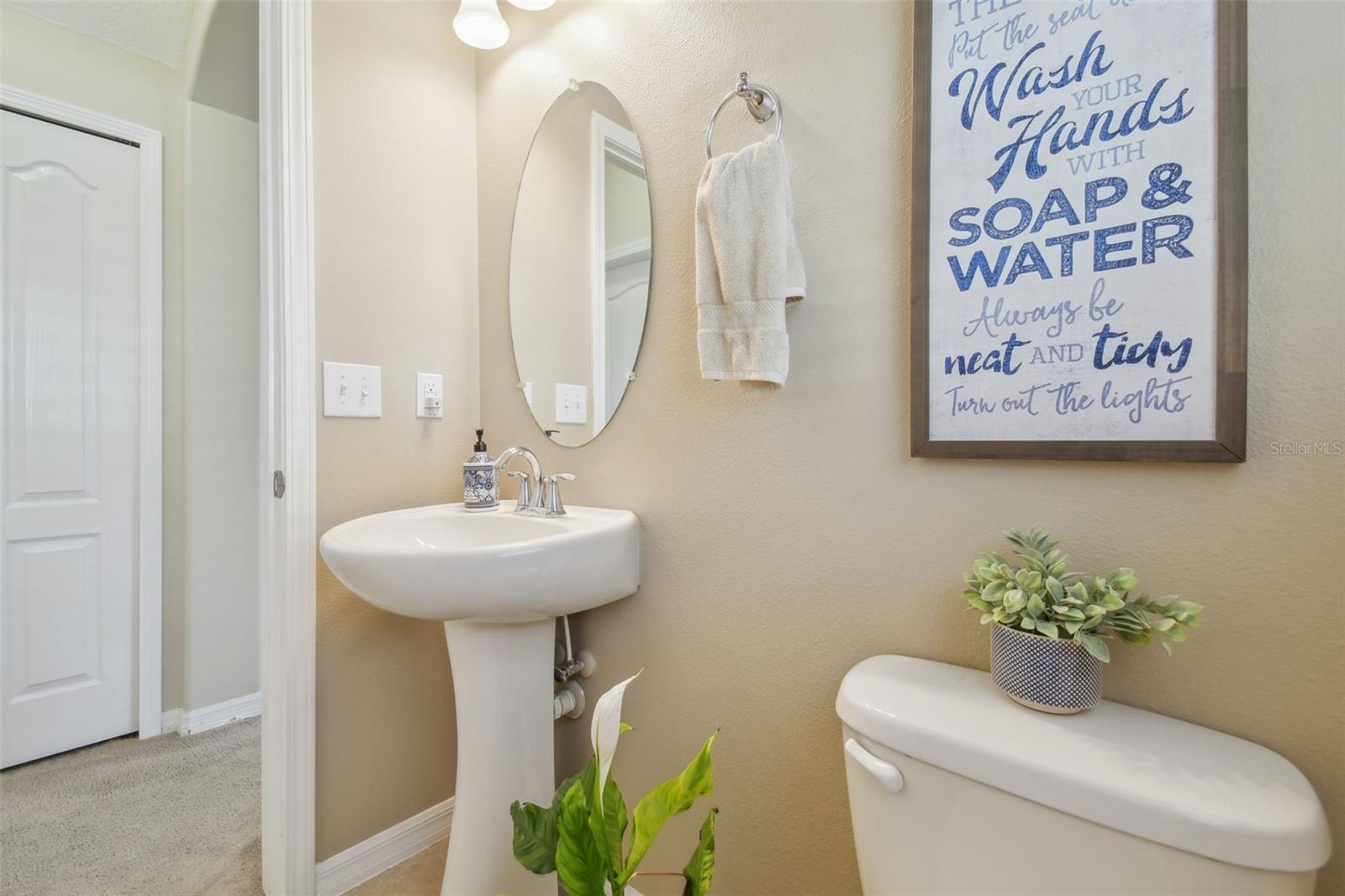 1012 SEMINOLE SKY DR