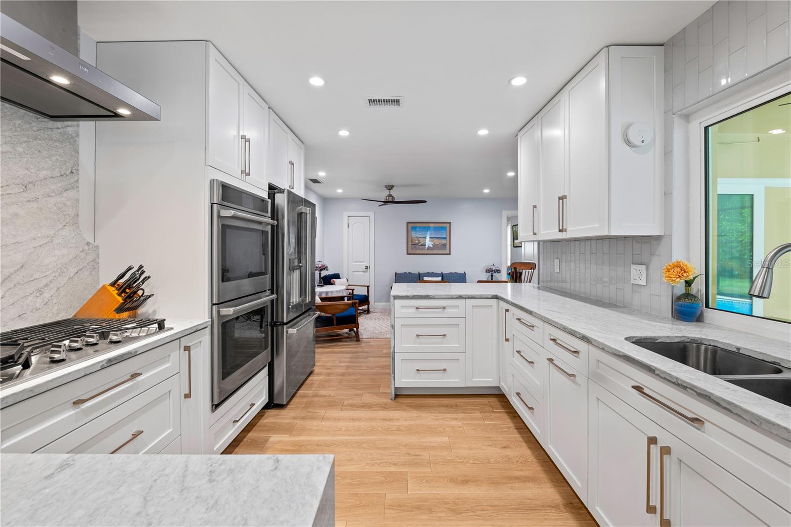 1300 86TH AVE N