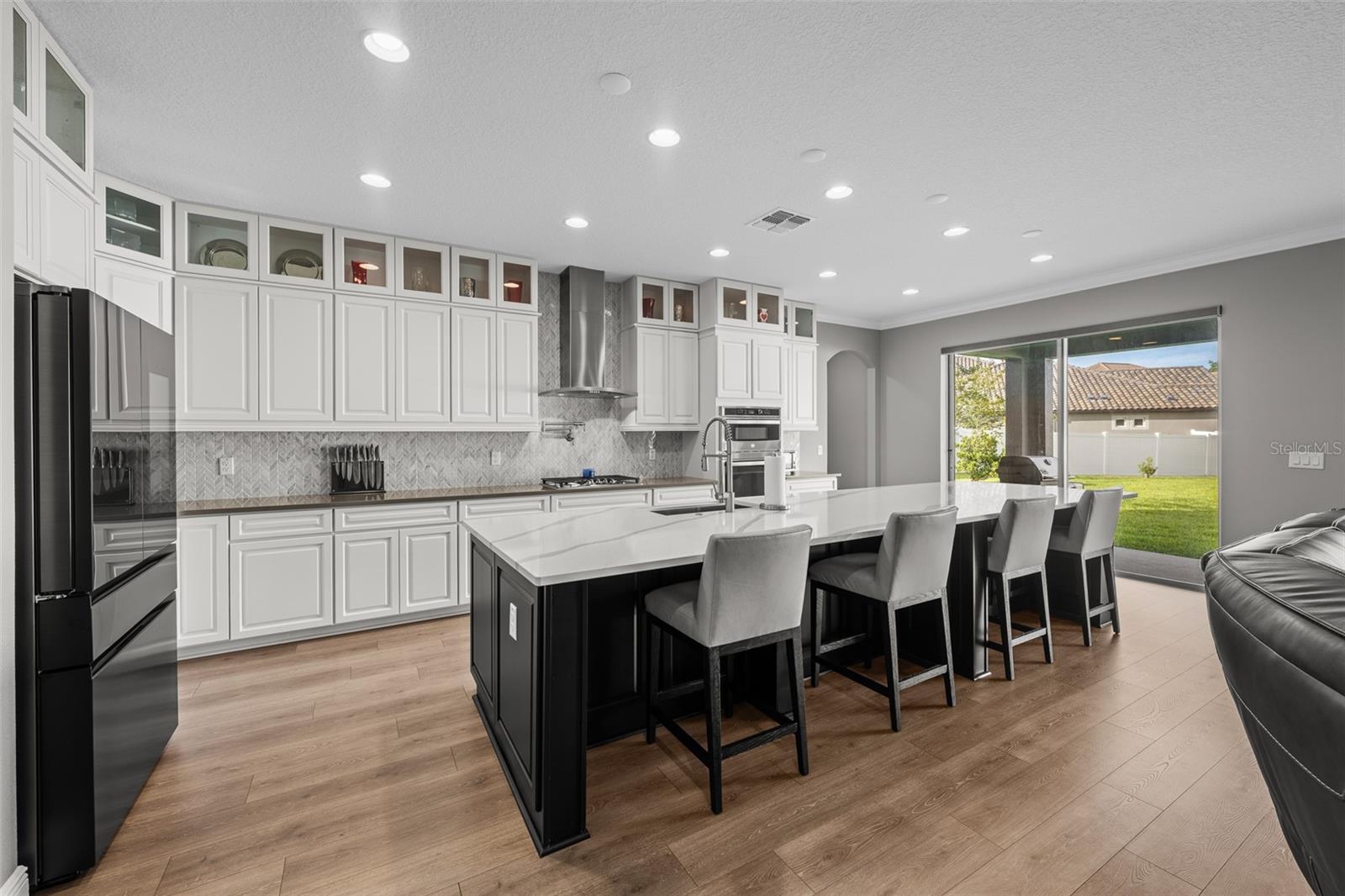 7074 GRAYBROOK DR