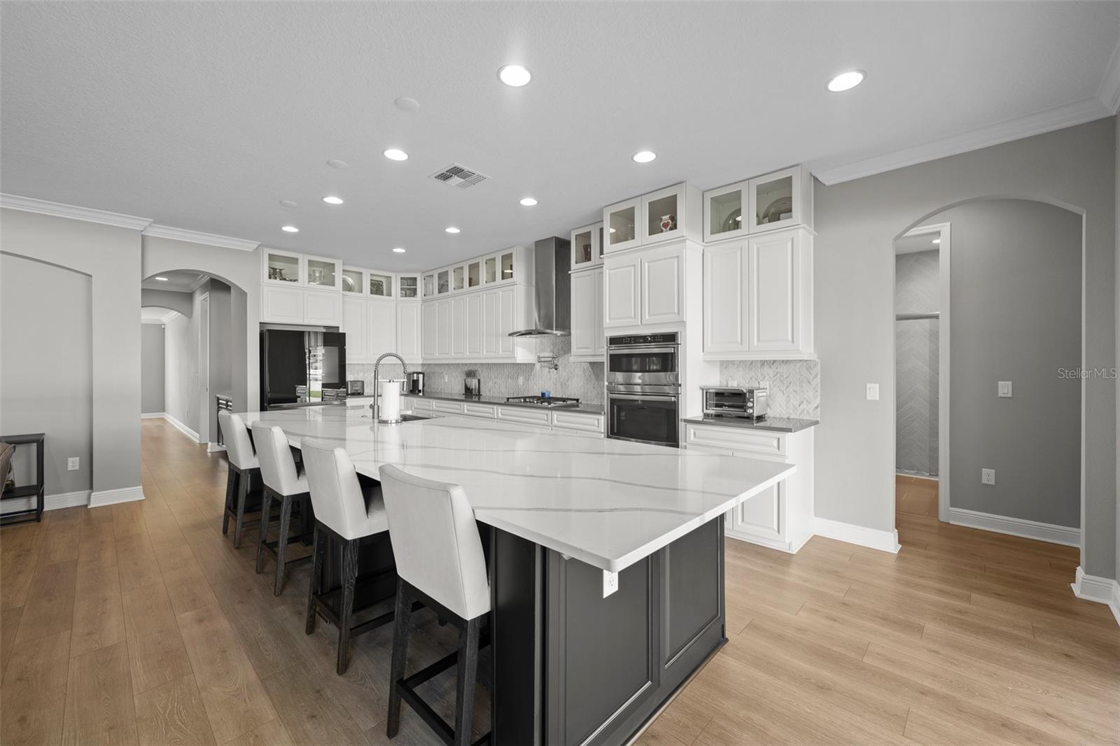 7074 GRAYBROOK DR