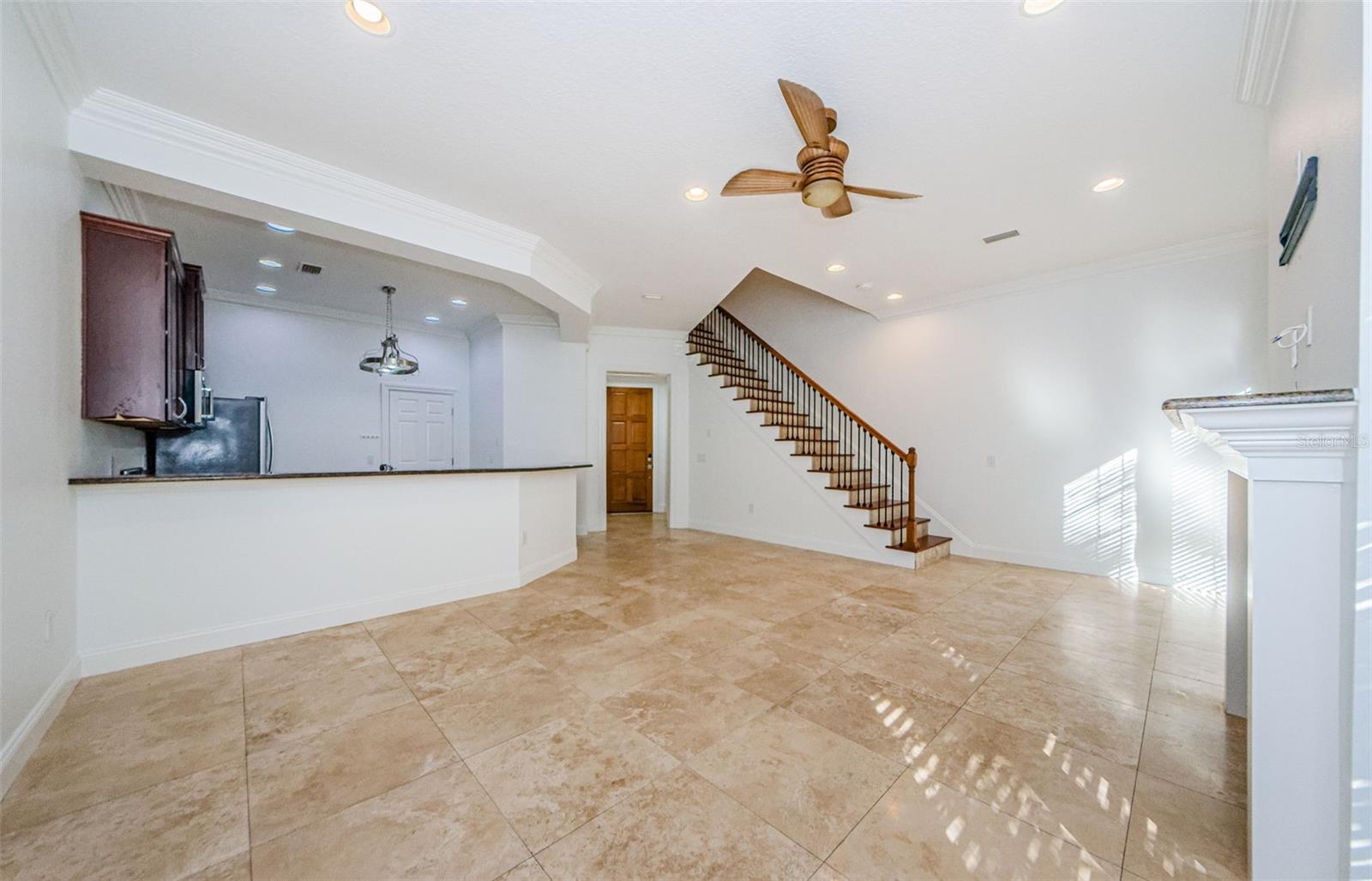 3810 VILLAS DEL SOL CT