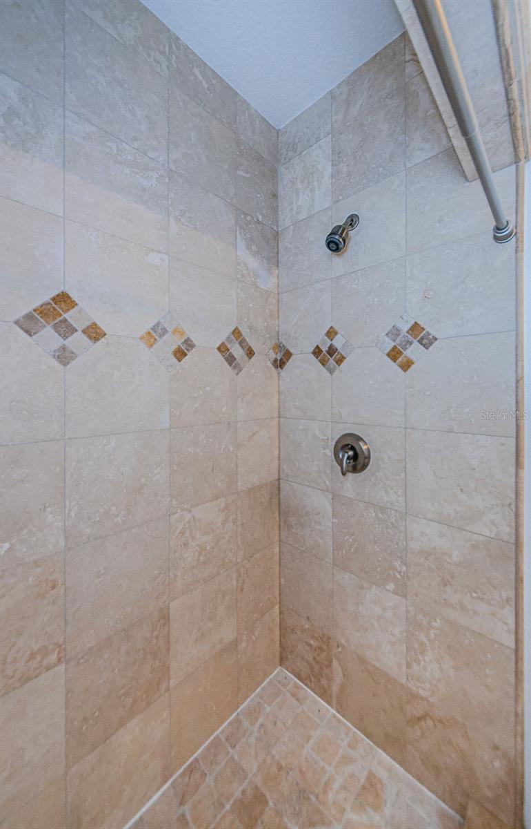 3810 VILLAS DEL SOL CT