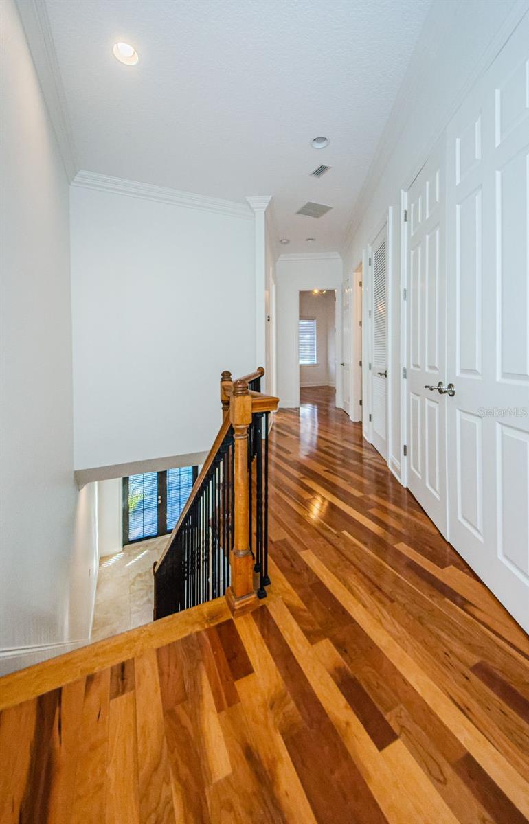 3810 VILLAS DEL SOL CT