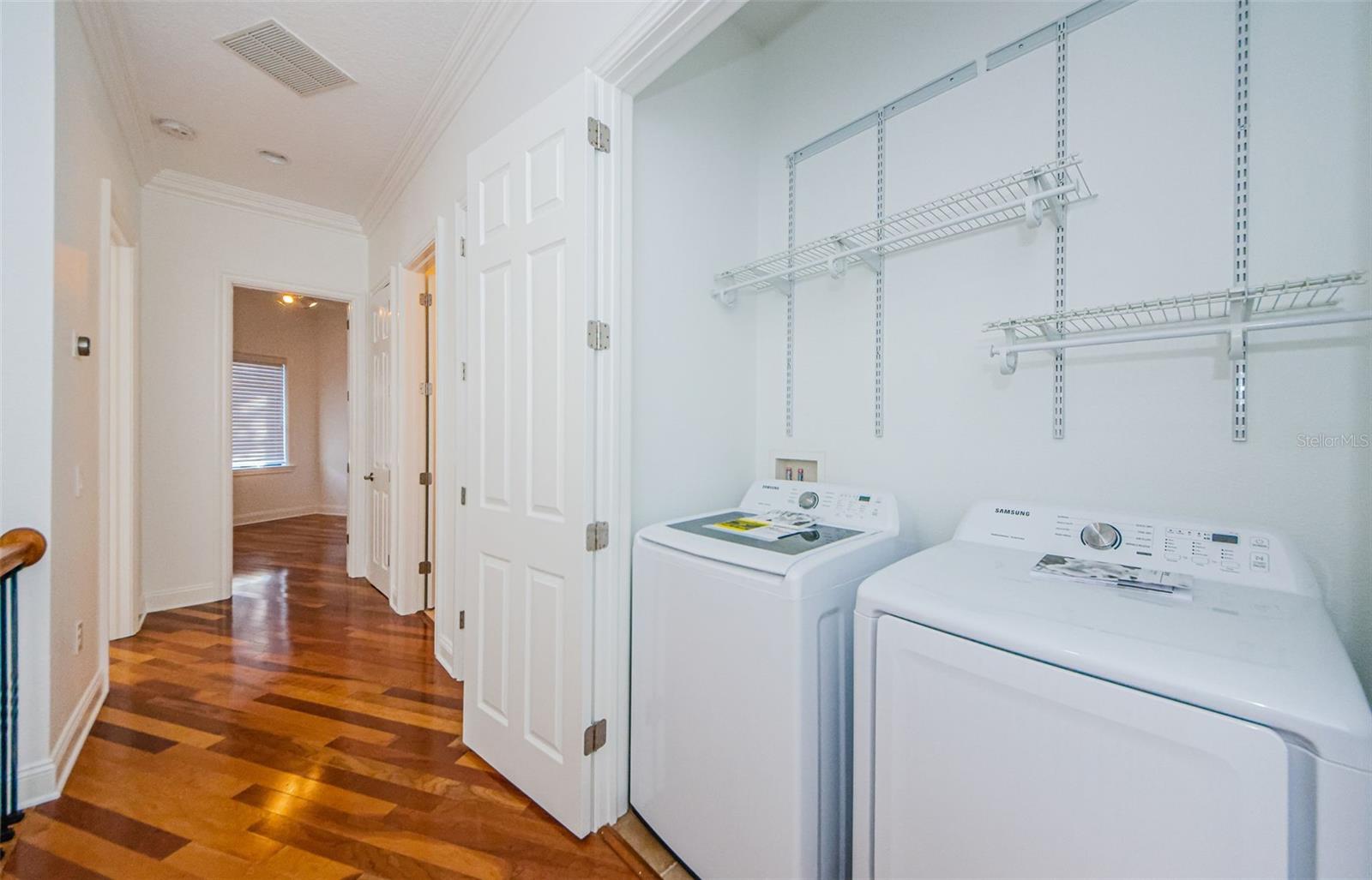 3810 VILLAS DEL SOL CT